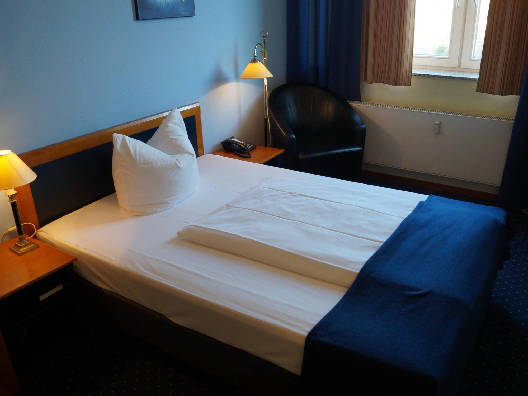 H24 Hoteltow Extérieur photo
