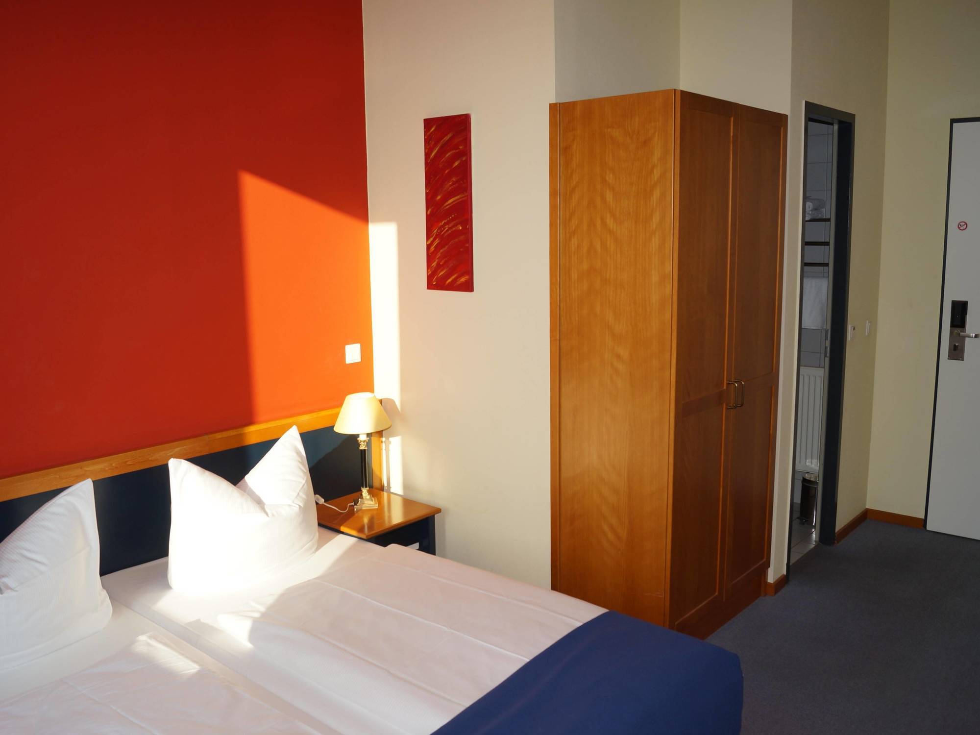 H24 Hoteltow Extérieur photo