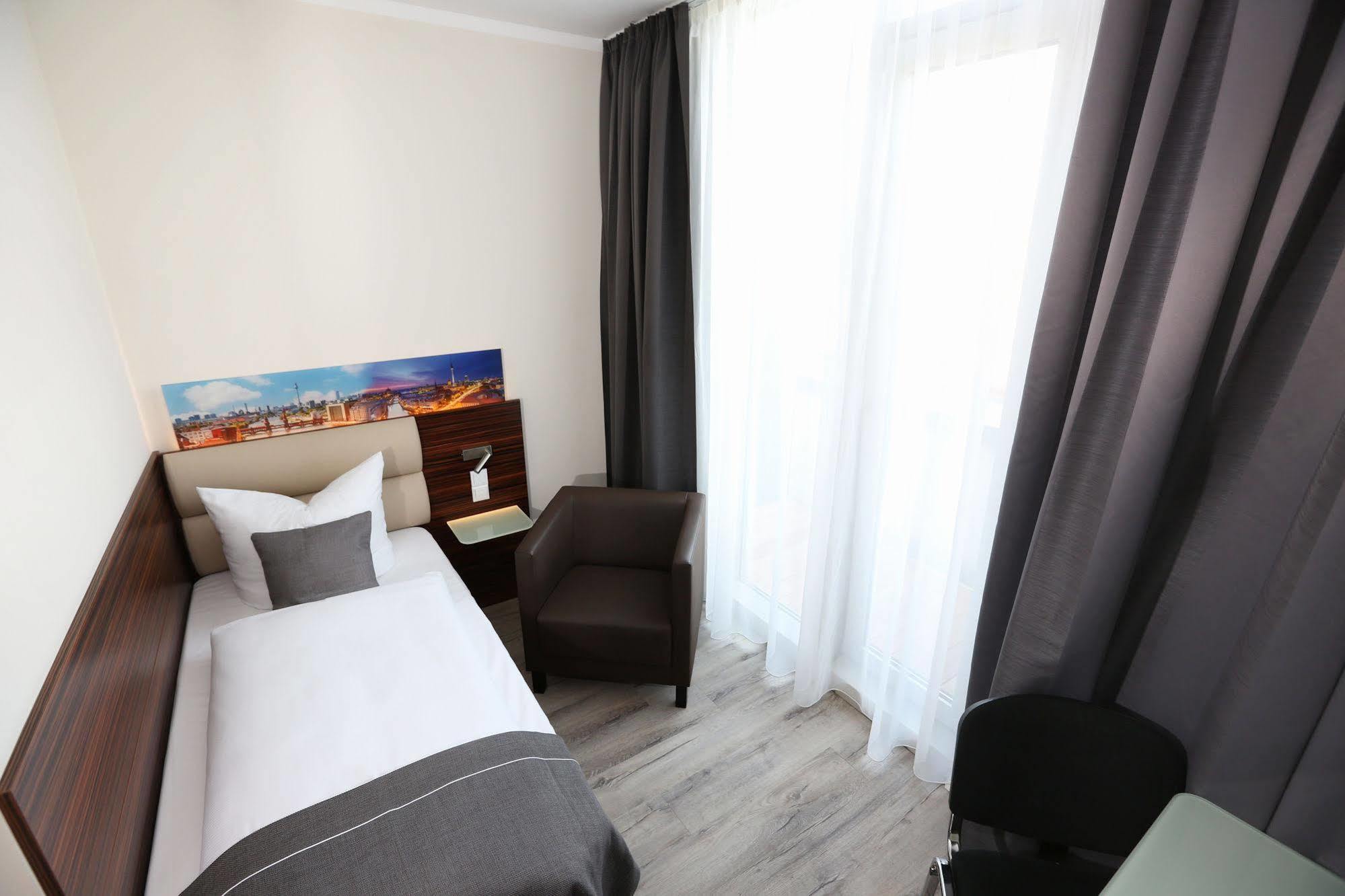 H24 Hoteltow Extérieur photo
